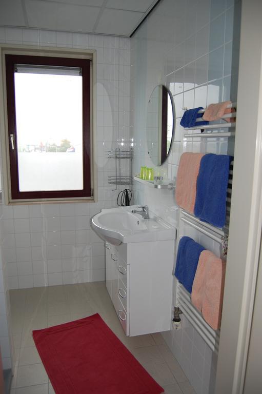Buitenplaats T Ges Sneek Habitación foto